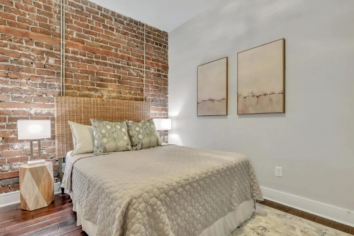 דירה סוואנה Broughton Street Bungalow - Steps To Everything